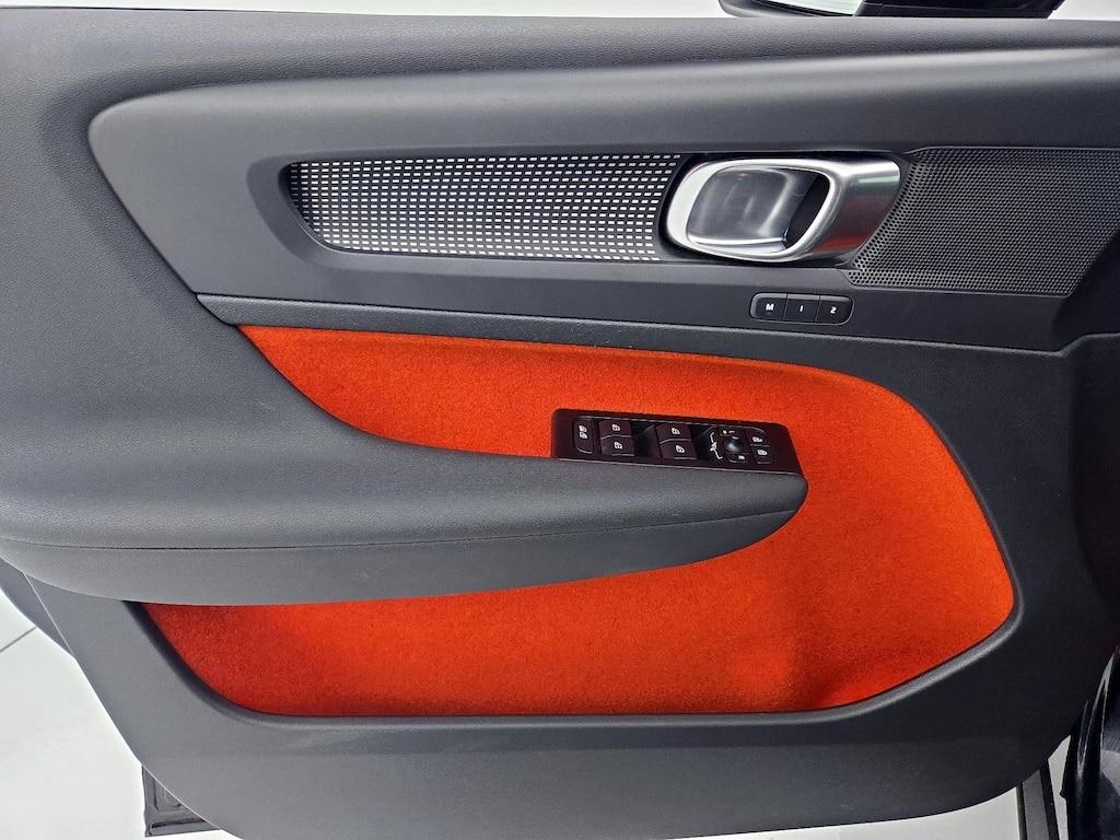 used 2021 Volvo XC40 car, priced at $27,998