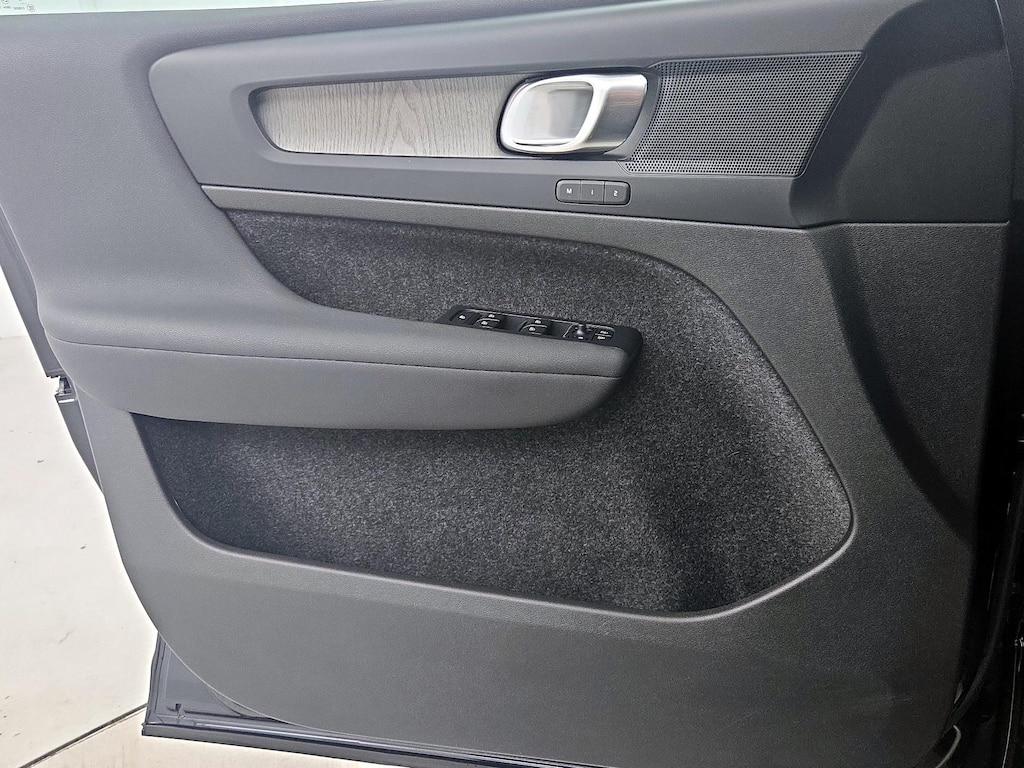 used 2023 Volvo XC40 car, priced at $29,998