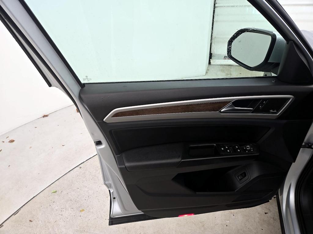 used 2018 Volkswagen Atlas car, priced at $22,998
