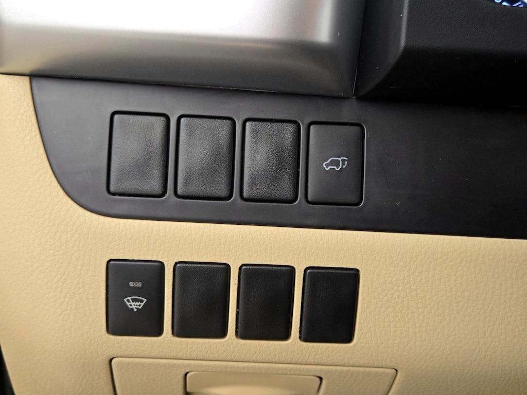used 2015 Toyota Highlander car, priced at $23,998