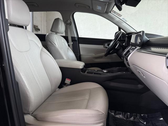 used 2023 Kia Sorento Hybrid car, priced at $27,999