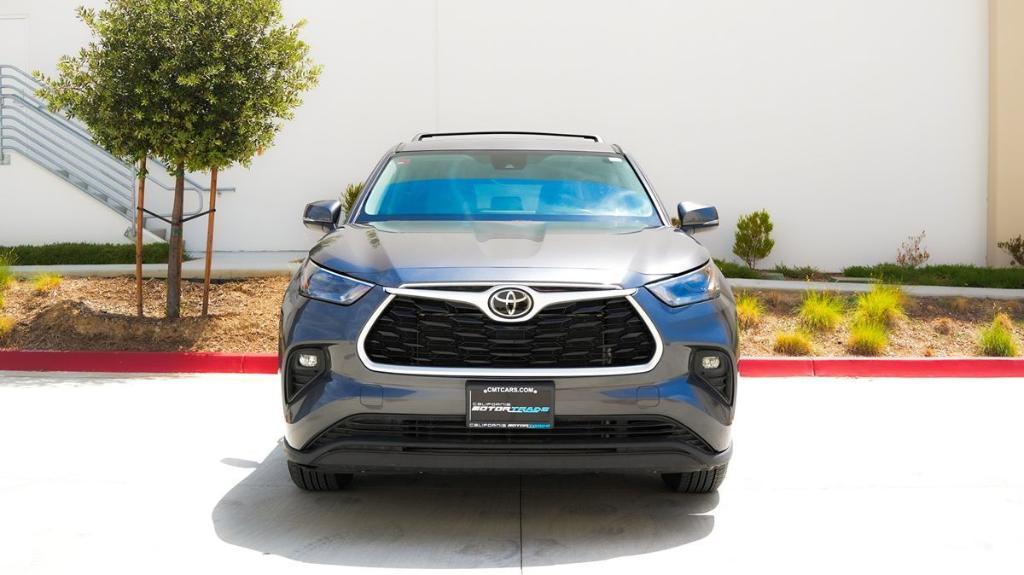 used 2022 Toyota Highlander car, priced at $29,199