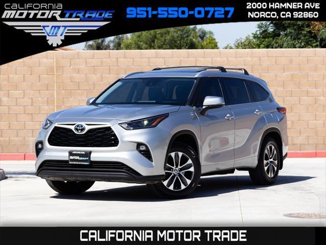 used 2022 Toyota Highlander car, priced at $32,299