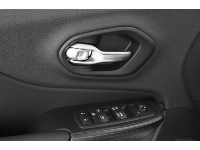 used 2015 Jeep Cherokee car, priced at $14,499