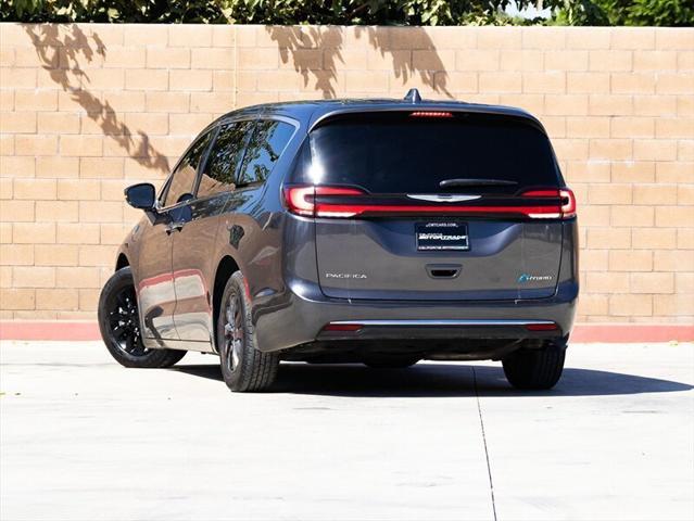 used 2022 Chrysler Pacifica Hybrid car, priced at $24,999