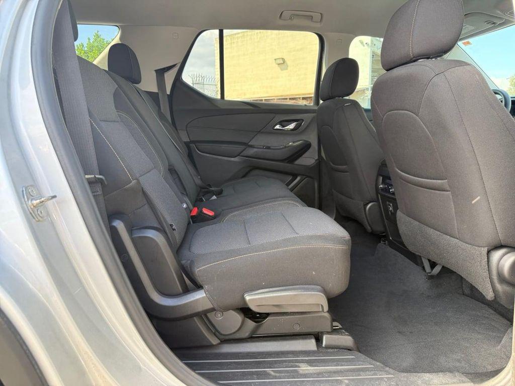 used 2021 Chevrolet Traverse car, priced at $23,399