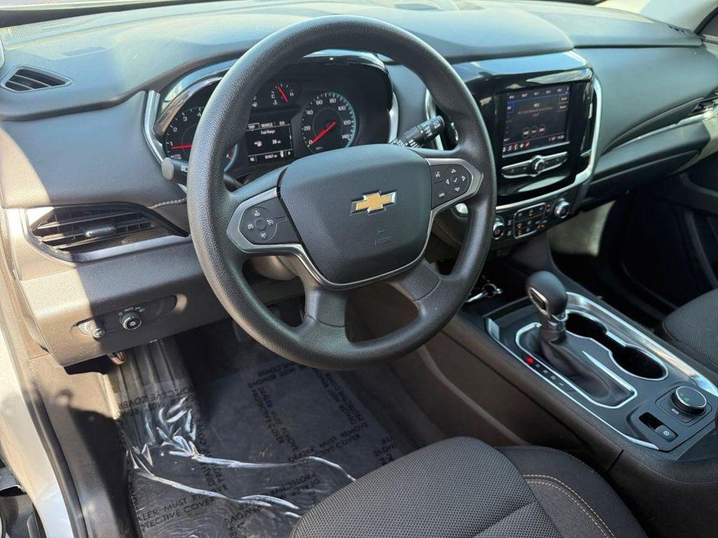 used 2021 Chevrolet Traverse car, priced at $23,399
