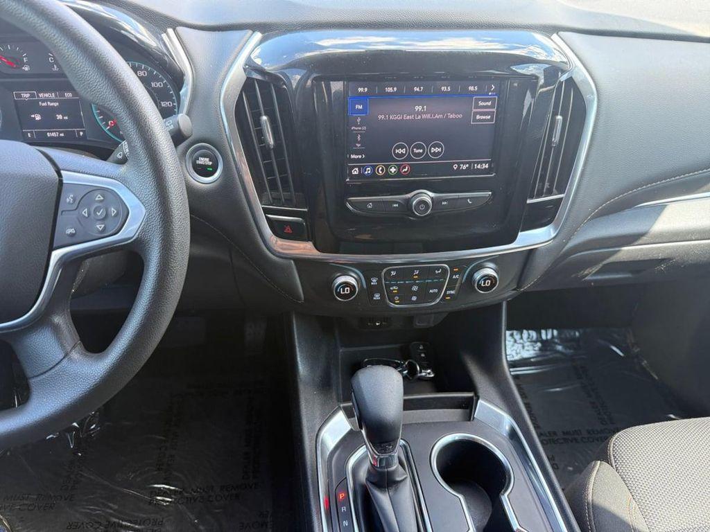 used 2021 Chevrolet Traverse car, priced at $23,399
