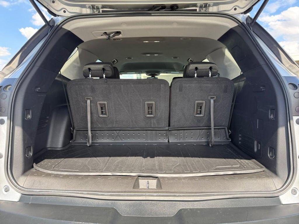 used 2021 Chevrolet Traverse car, priced at $23,399