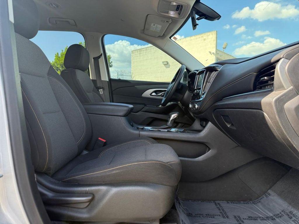used 2021 Chevrolet Traverse car, priced at $23,399