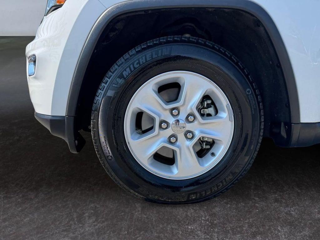 used 2017 Jeep Grand Cherokee car, priced at $17,199