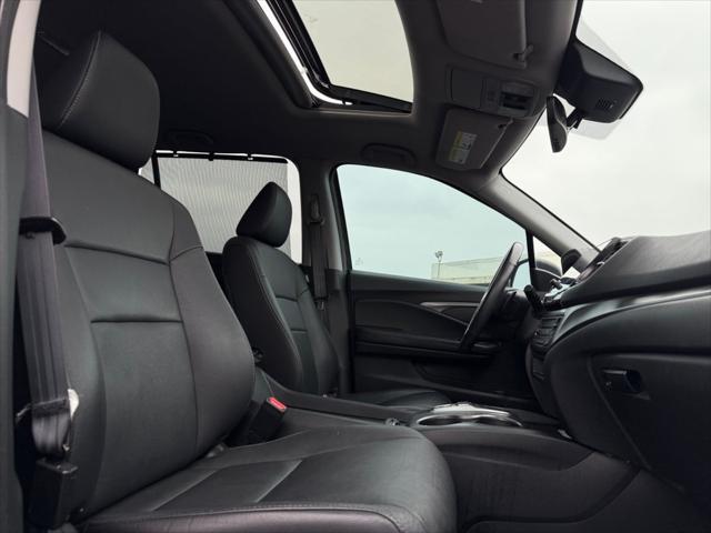 used 2022 Honda Pilot car, priced at $28,899