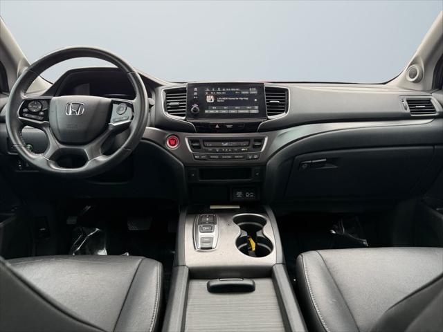 used 2022 Honda Pilot car, priced at $28,899