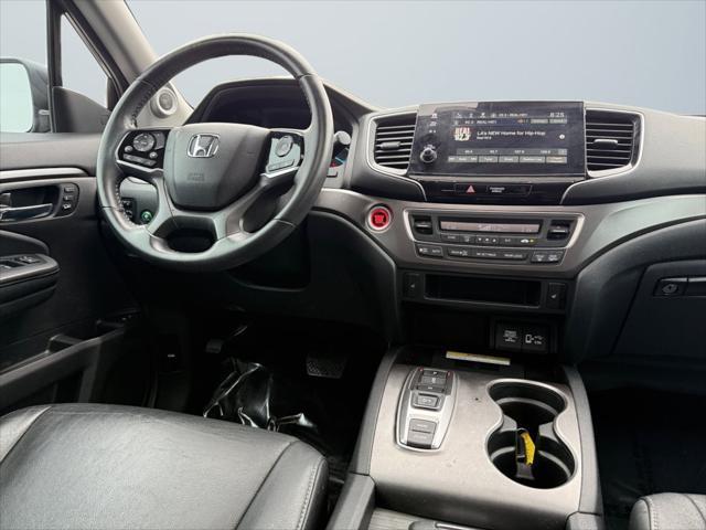 used 2022 Honda Pilot car, priced at $28,899