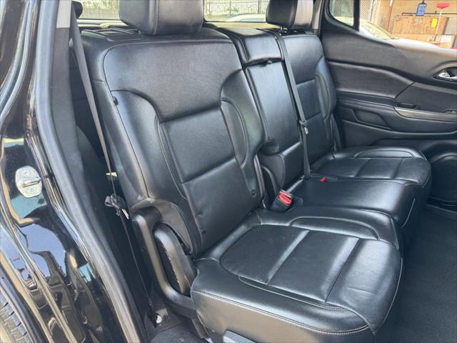 used 2023 GMC Acadia car, priced at $22,899