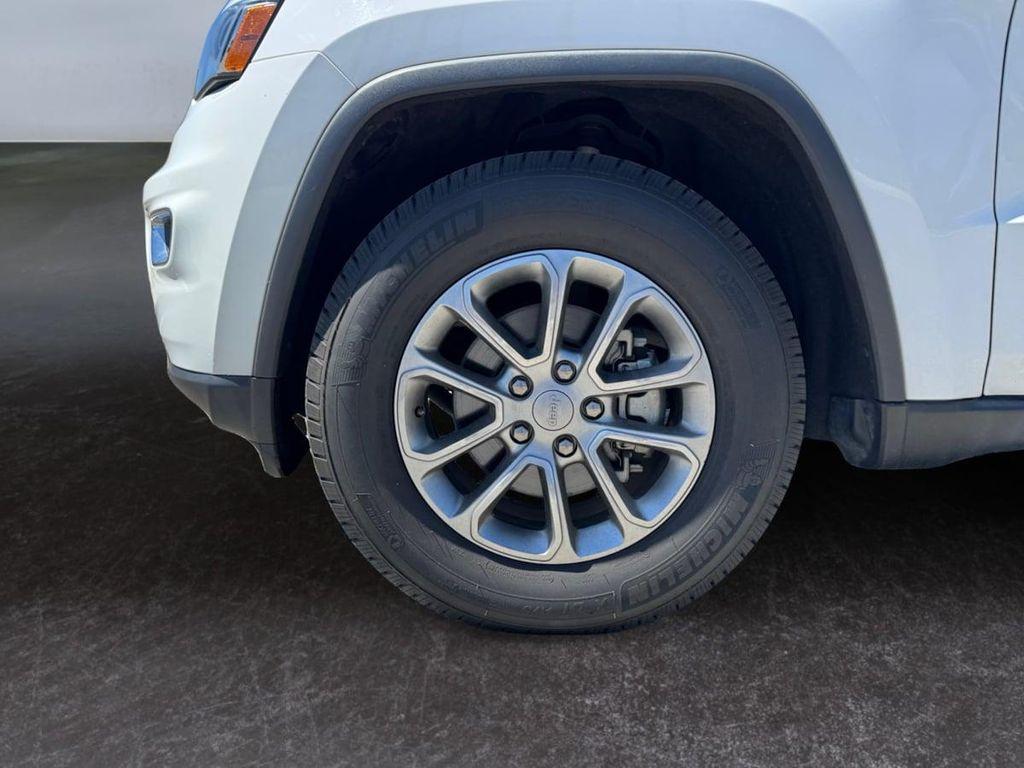 used 2017 Jeep Grand Cherokee car, priced at $15,599