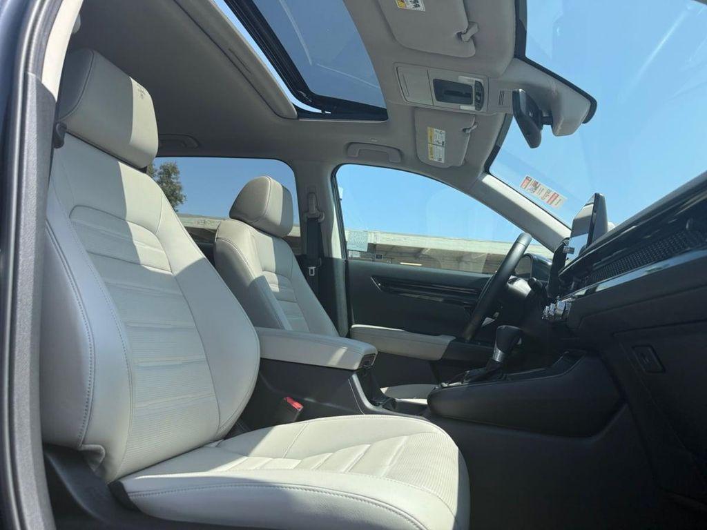 used 2025 Honda CR-V car, priced at $30,999