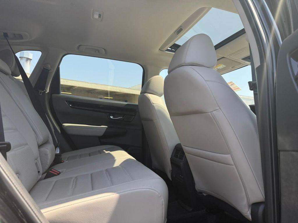 used 2025 Honda CR-V car, priced at $30,999