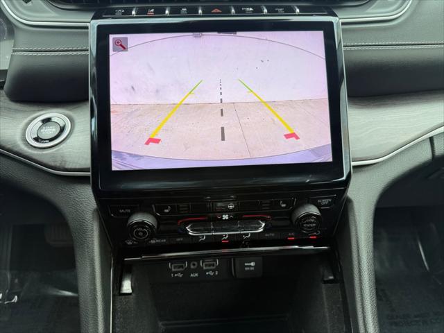 used 2022 Jeep Grand Cherokee car, priced at $27,999