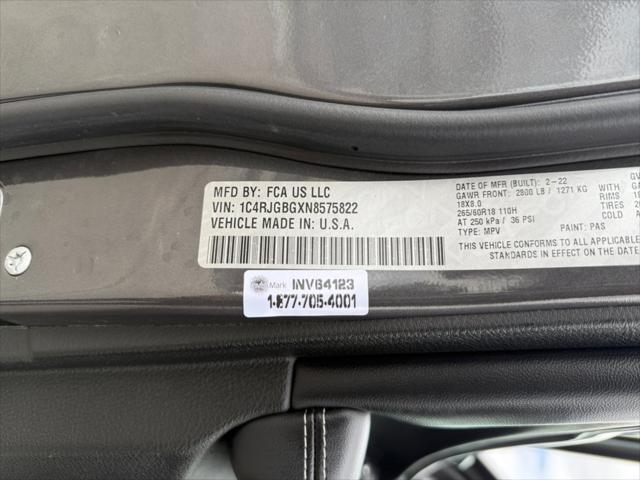 used 2022 Jeep Grand Cherokee car, priced at $27,999