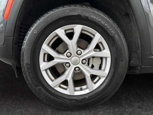 used 2022 Jeep Grand Cherokee car, priced at $27,999