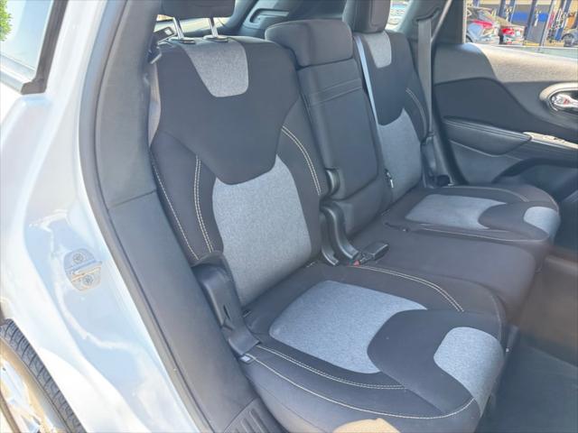 used 2016 Jeep Cherokee car, priced at $13,999