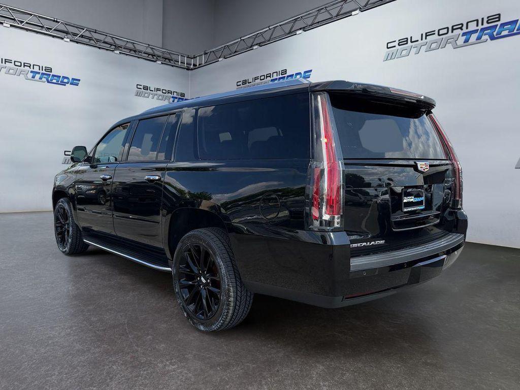 used 2020 Cadillac Escalade ESV car, priced at $43,999