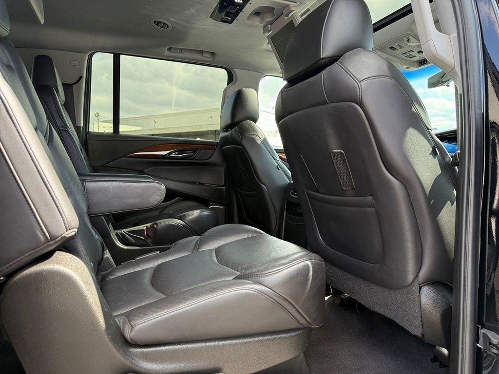 used 2020 Cadillac Escalade ESV car, priced at $43,999