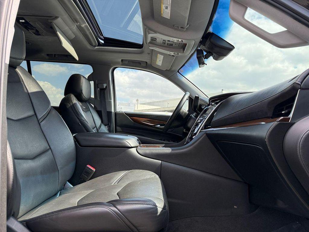 used 2020 Cadillac Escalade ESV car, priced at $43,999