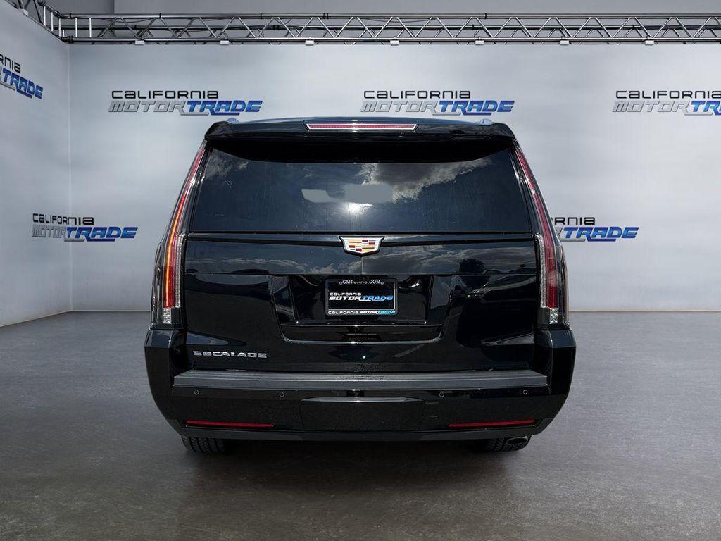 used 2020 Cadillac Escalade ESV car, priced at $43,999