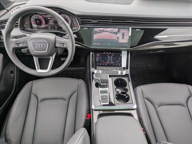 new 2025 Audi Q7 car, priced at $72,195