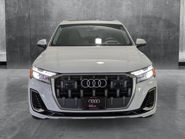 new 2025 Audi Q7 car, priced at $76,660