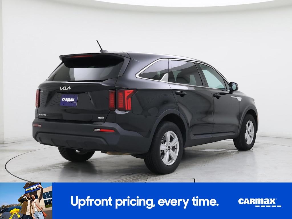 used 2023 Kia Sorento car, priced at $24,998