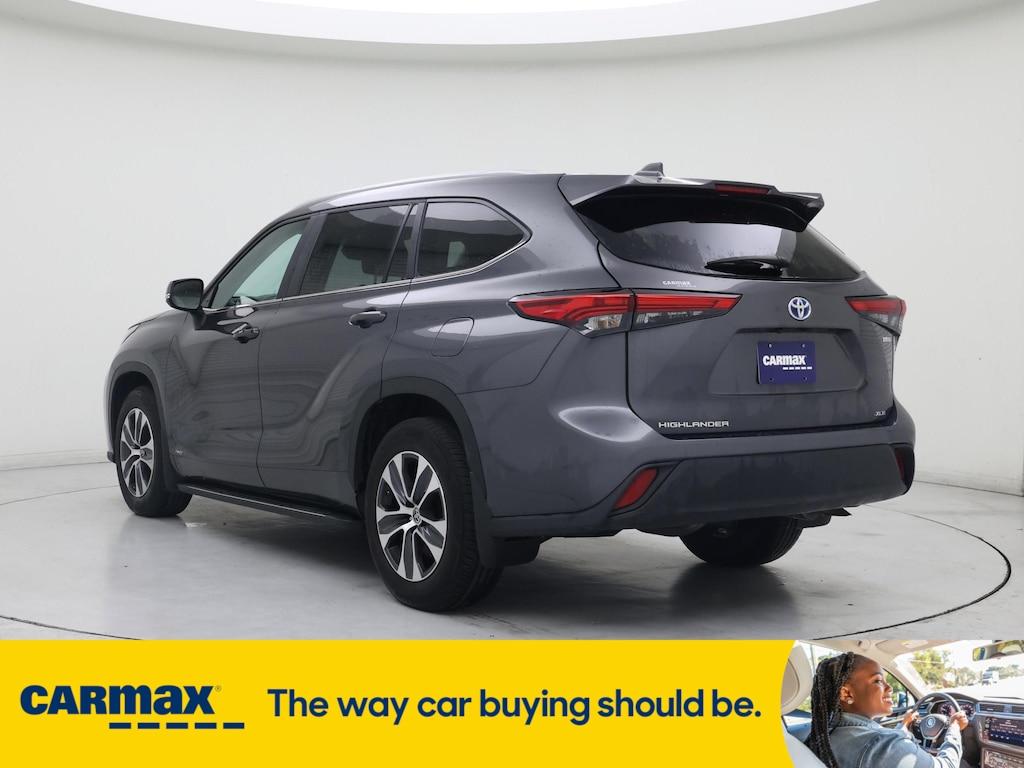 used 2023 Toyota Highlander Hybrid car, priced at $44,998