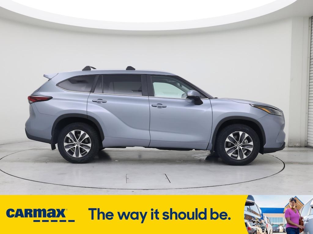 used 2024 Toyota Highlander car, priced at $41,998