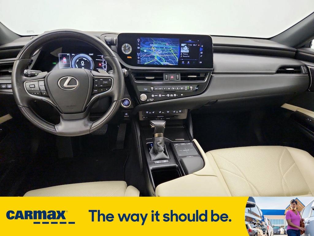 used 2022 Lexus ES 300h car, priced at $37,998