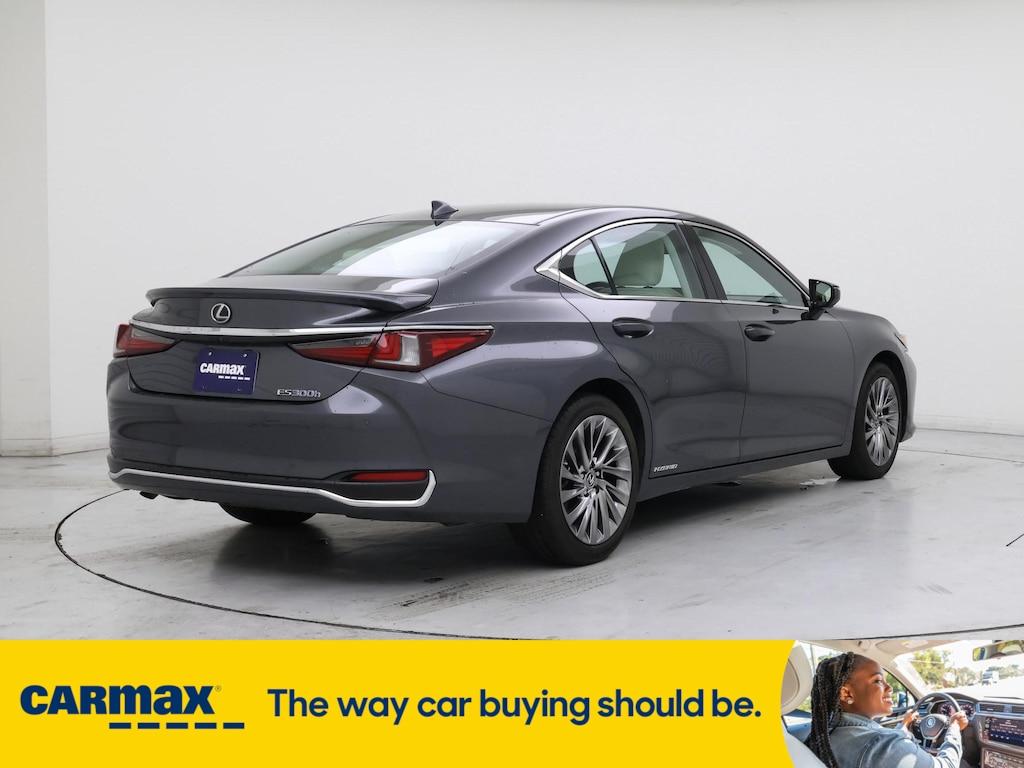 used 2022 Lexus ES 300h car, priced at $37,998