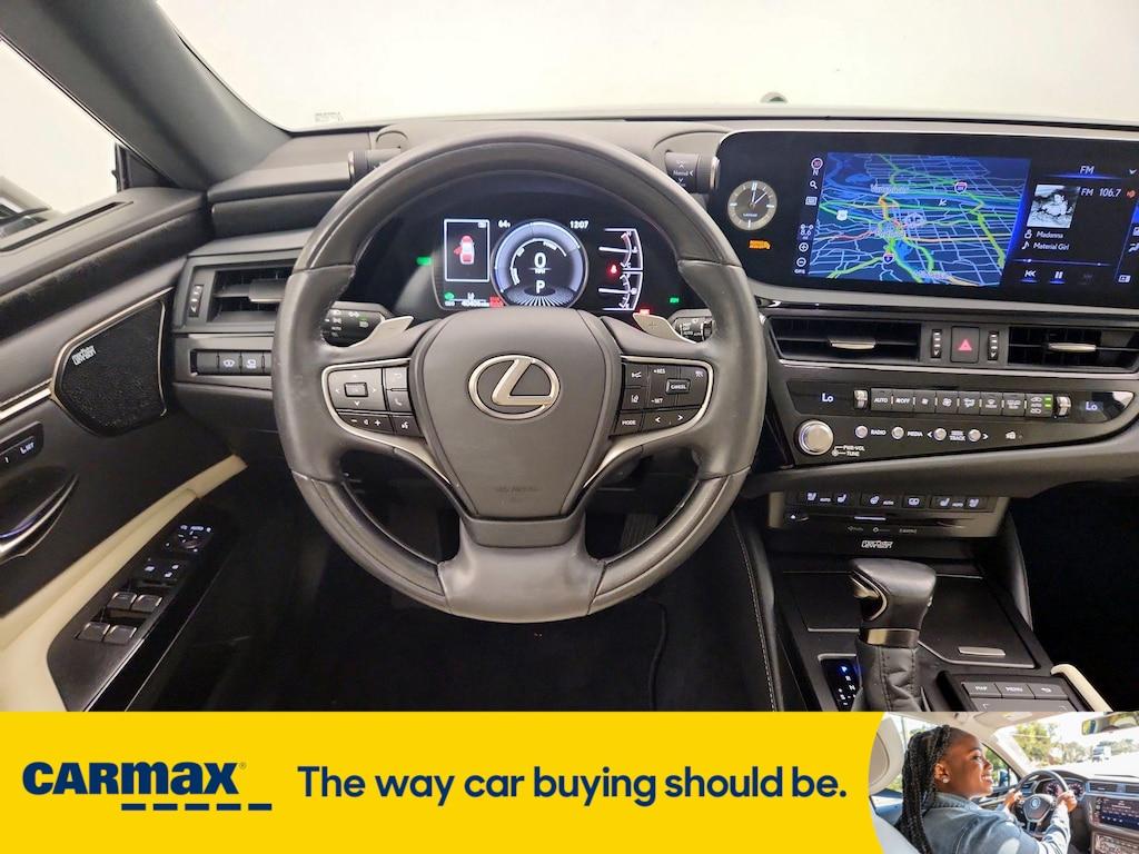 used 2022 Lexus ES 300h car, priced at $37,998