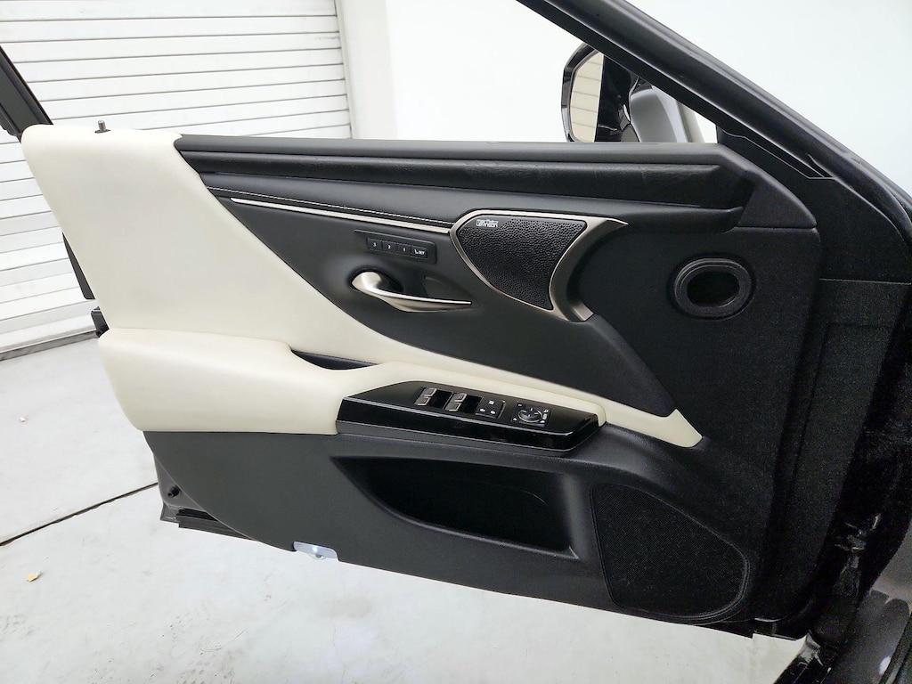 used 2022 Lexus ES 300h car, priced at $37,998