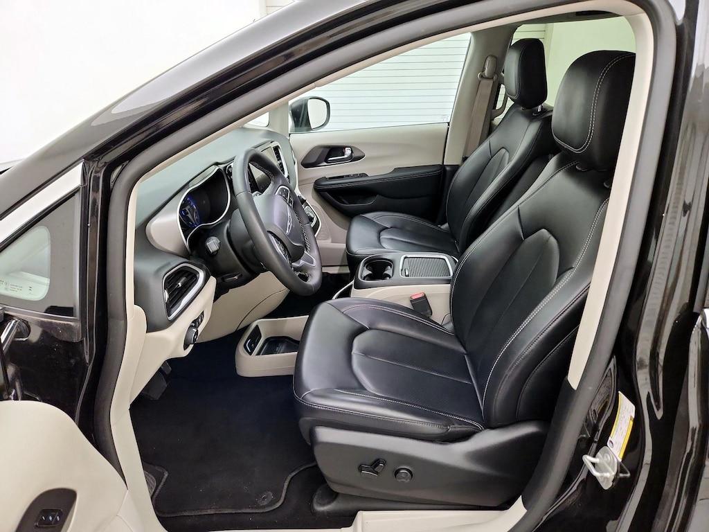 used 2023 Chrysler Pacifica car, priced at $25,998