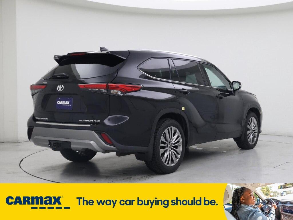 used 2022 Toyota Highlander car, priced at $42,998