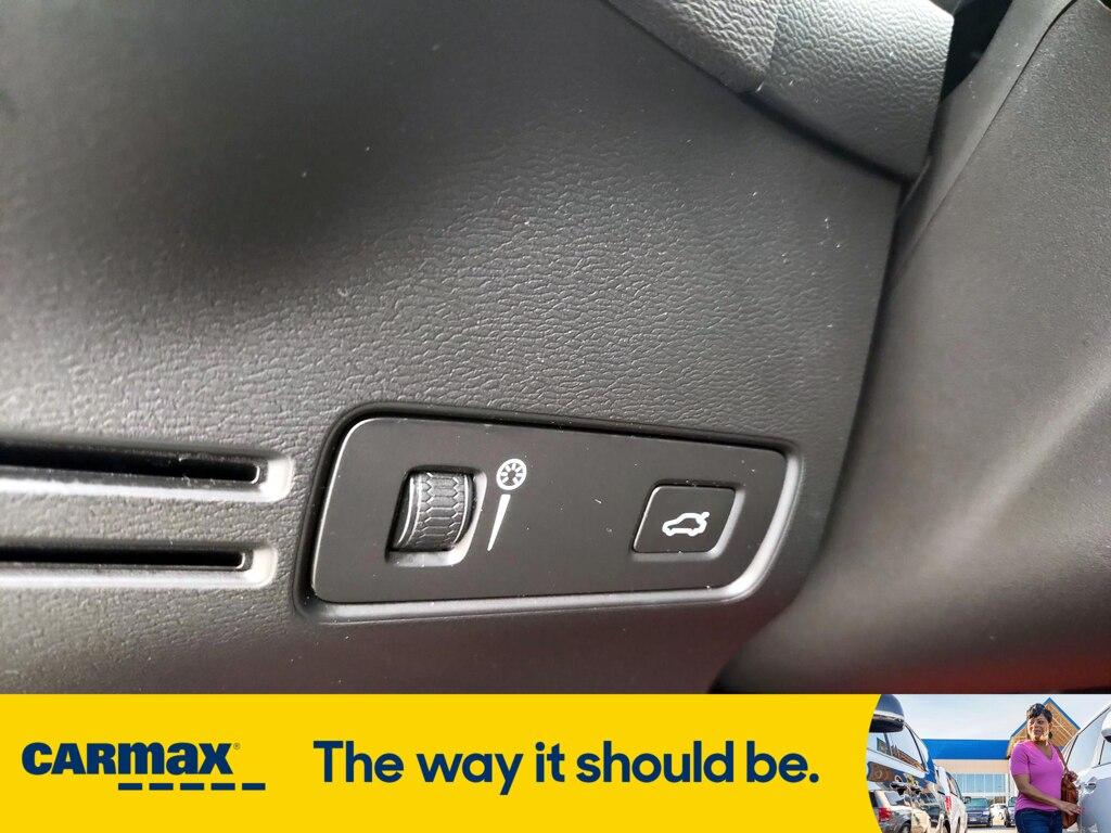 used 2019 Volvo XC40 car, priced at $25,998