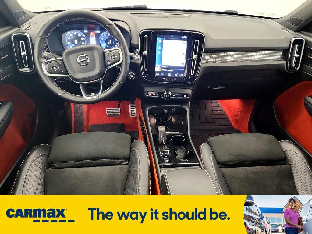 used 2019 Volvo XC40 car, priced at $25,998