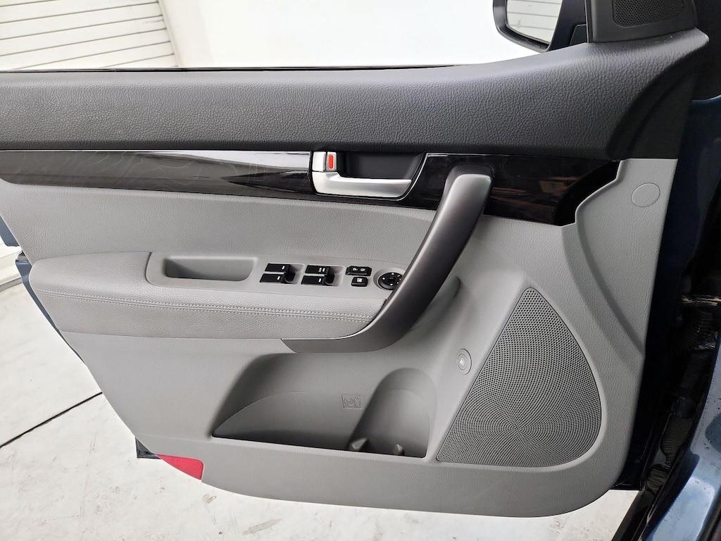 used 2014 Kia Sorento car, priced at $15,998