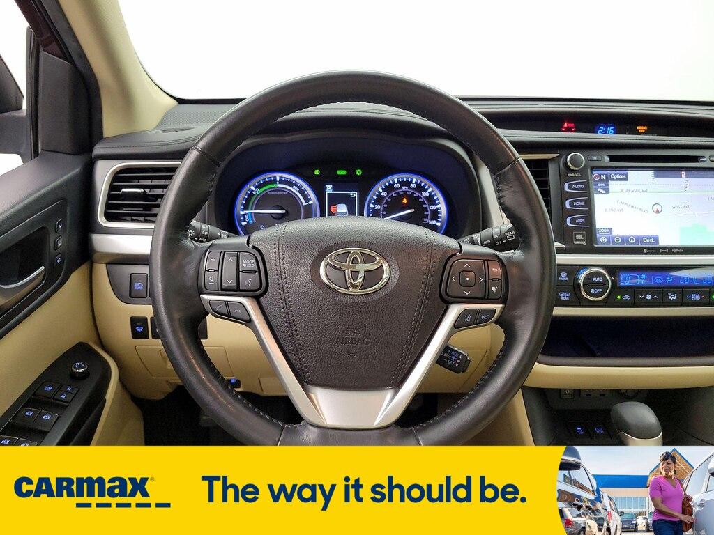 used 2019 Toyota Highlander Hybrid car, priced at $29,998