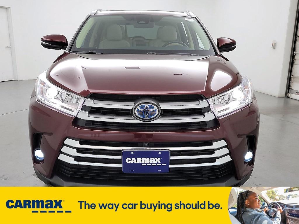 used 2019 Toyota Highlander Hybrid car, priced at $29,998