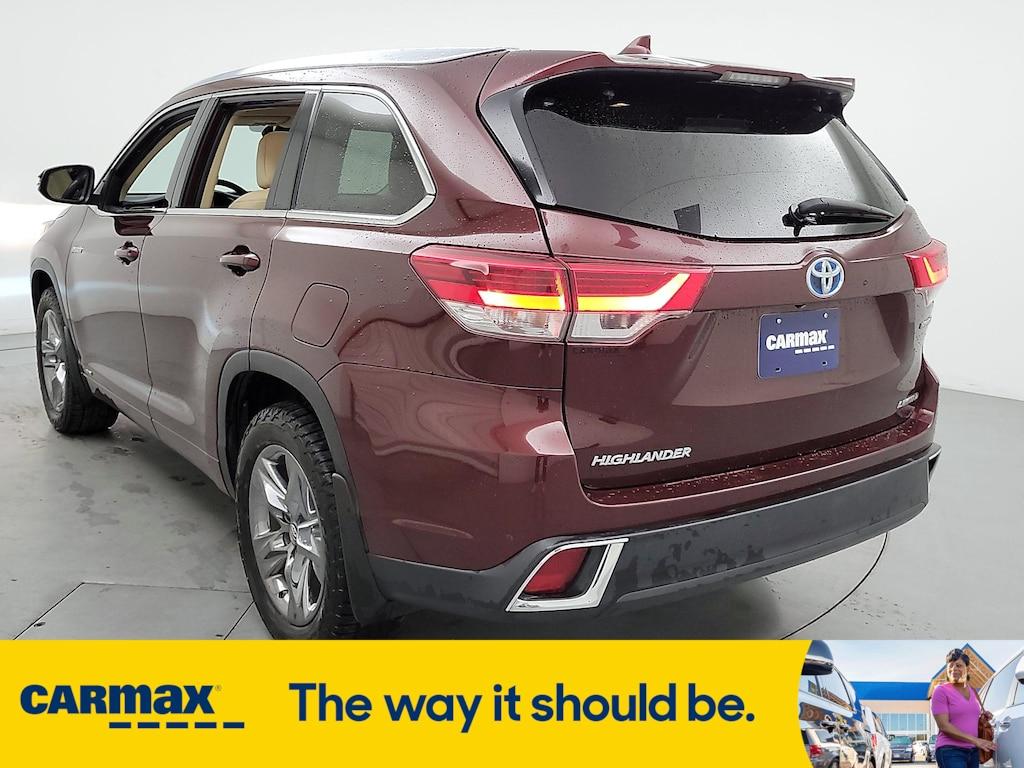 used 2019 Toyota Highlander Hybrid car, priced at $29,998