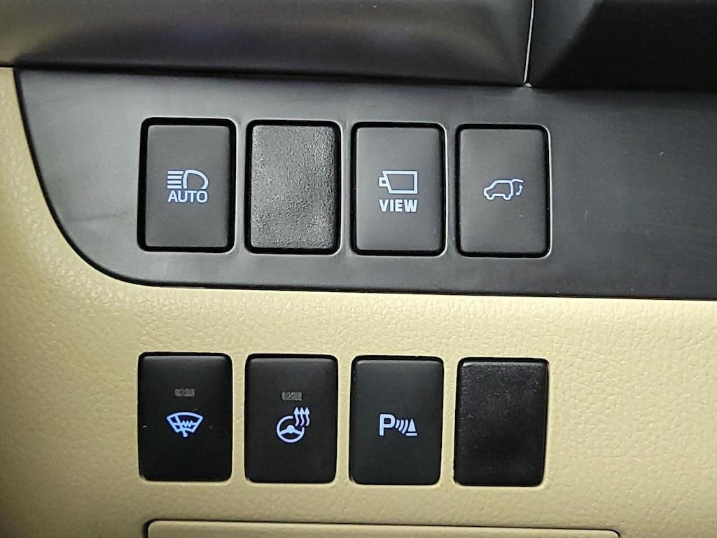 used 2019 Toyota Highlander Hybrid car, priced at $29,998