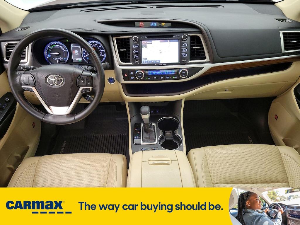 used 2019 Toyota Highlander Hybrid car, priced at $29,998