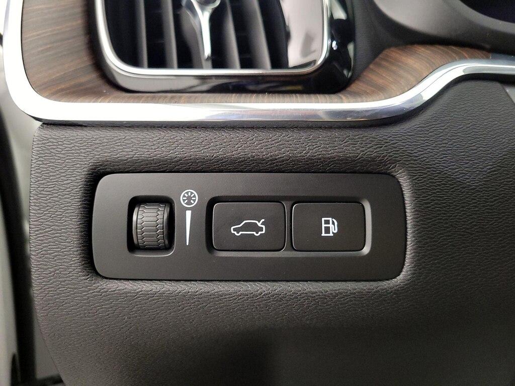 used 2022 Volvo XC60 Recharge Plug-In Hybrid car, priced at $33,998